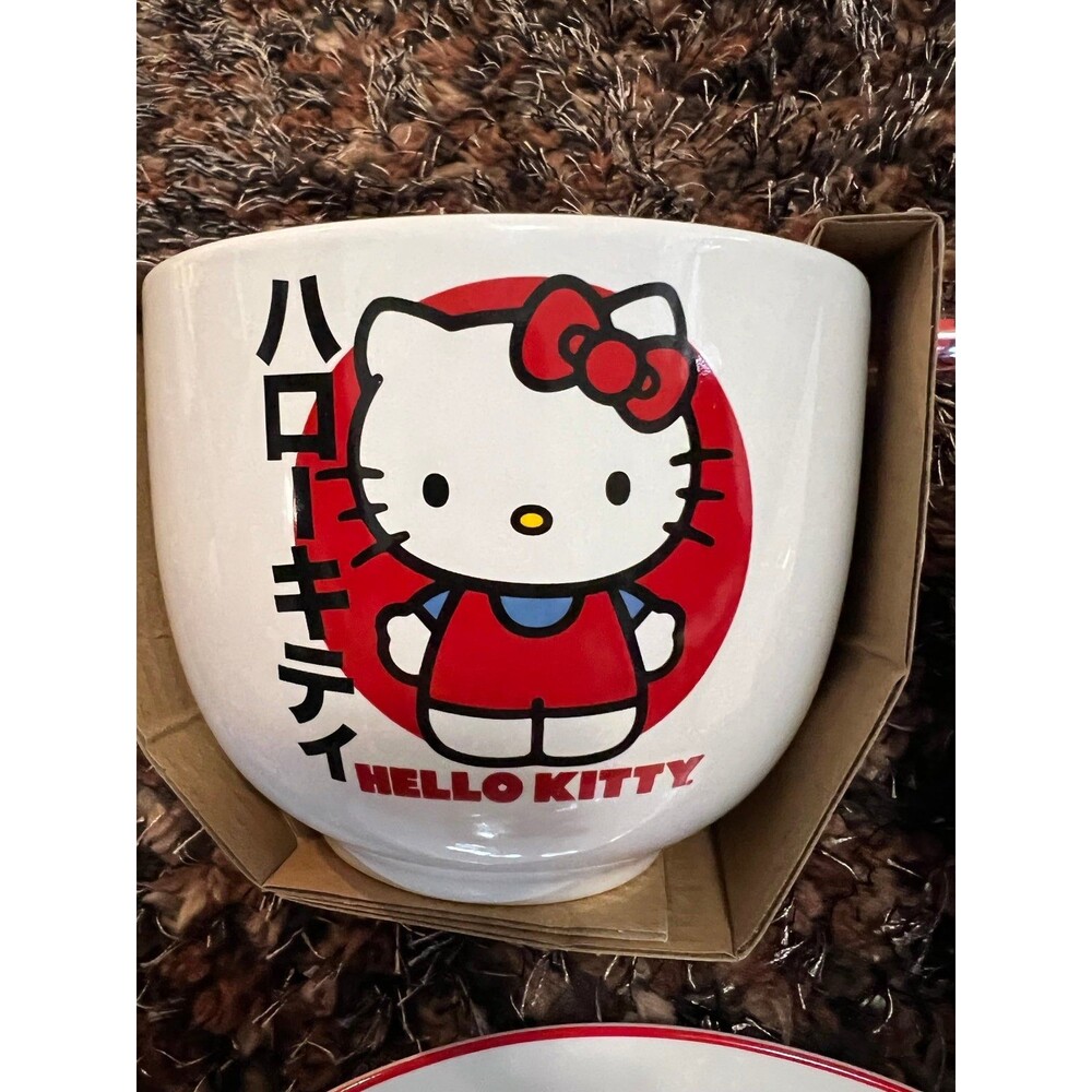 Hello Kitty Dinnerware Set - Picture 4 of 7